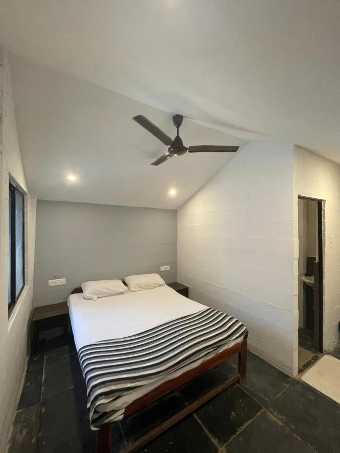 12 Monks - Beachside Hostel Arambol Ngoại thất bức ảnh