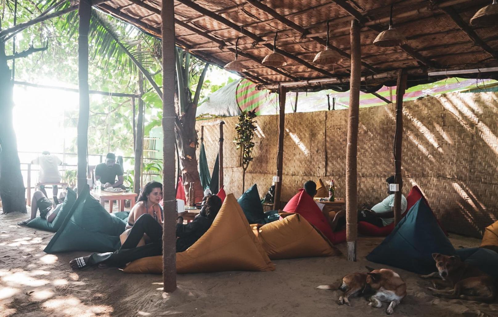 12 Monks - Beachside Hostel Arambol Ngoại thất bức ảnh