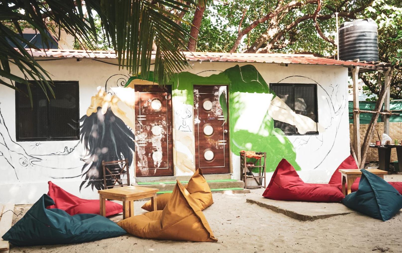 12 Monks - Beachside Hostel Arambol Ngoại thất bức ảnh