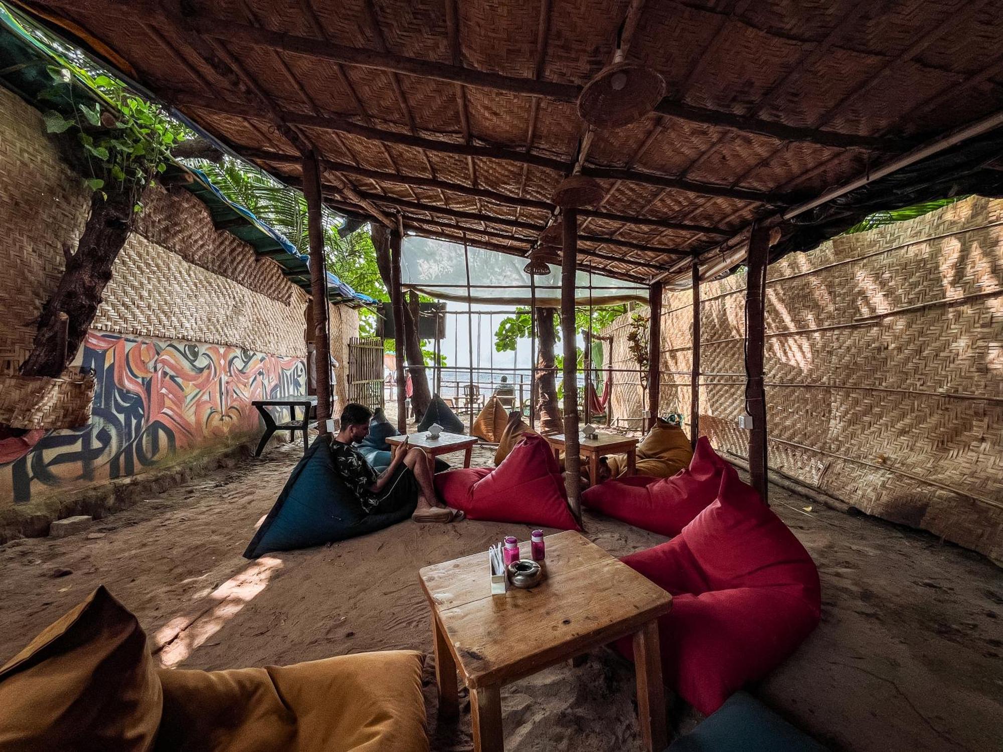 12 Monks - Beachside Hostel Arambol Ngoại thất bức ảnh