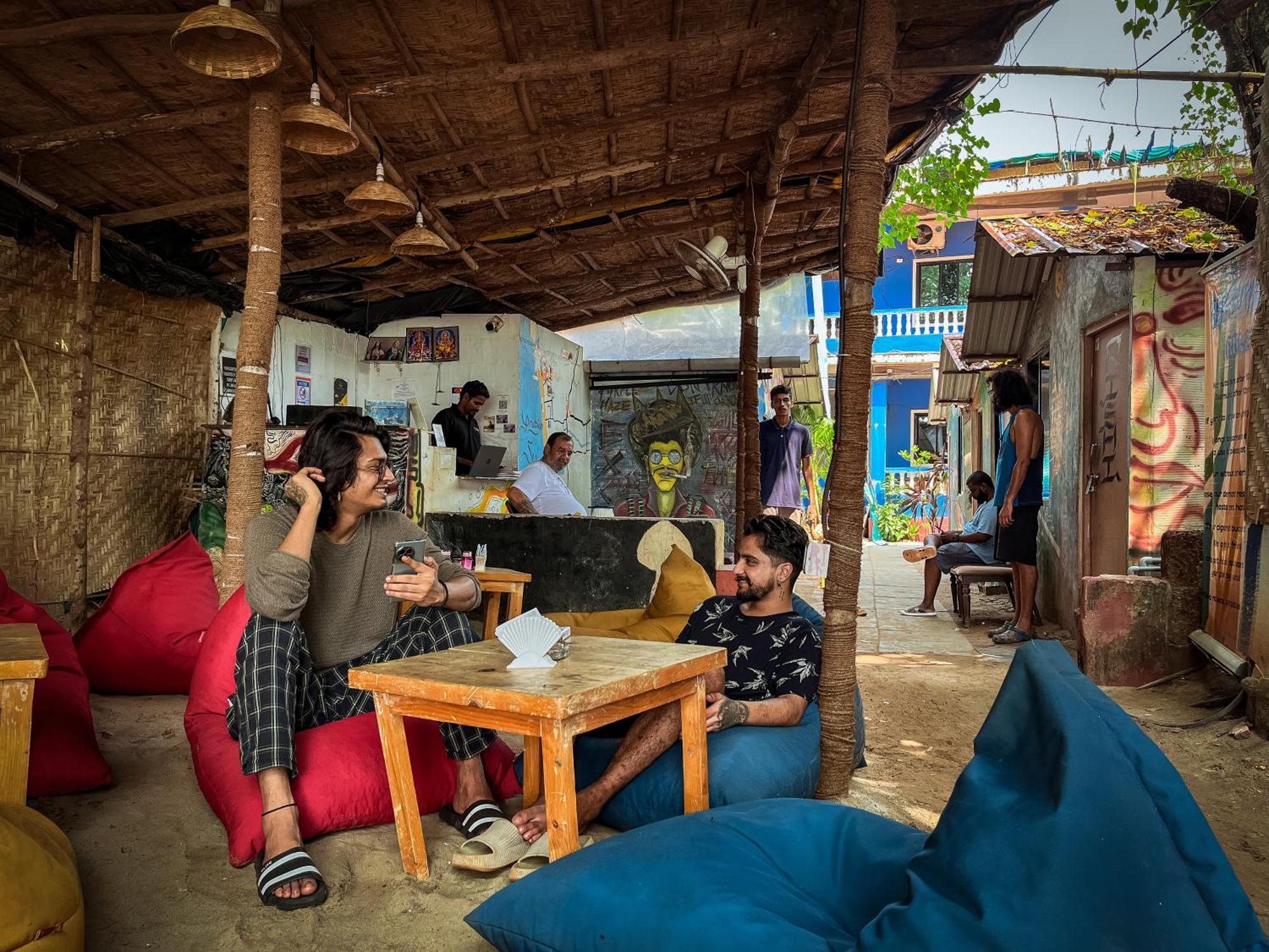 12 Monks - Beachside Hostel Arambol Ngoại thất bức ảnh