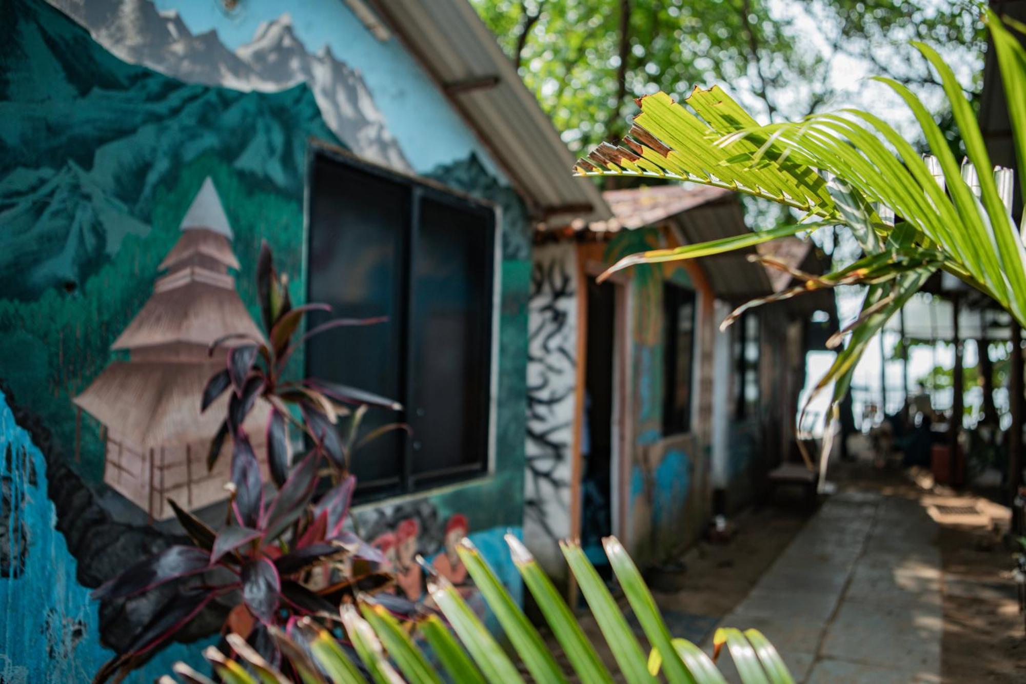 12 Monks - Beachside Hostel Arambol Ngoại thất bức ảnh