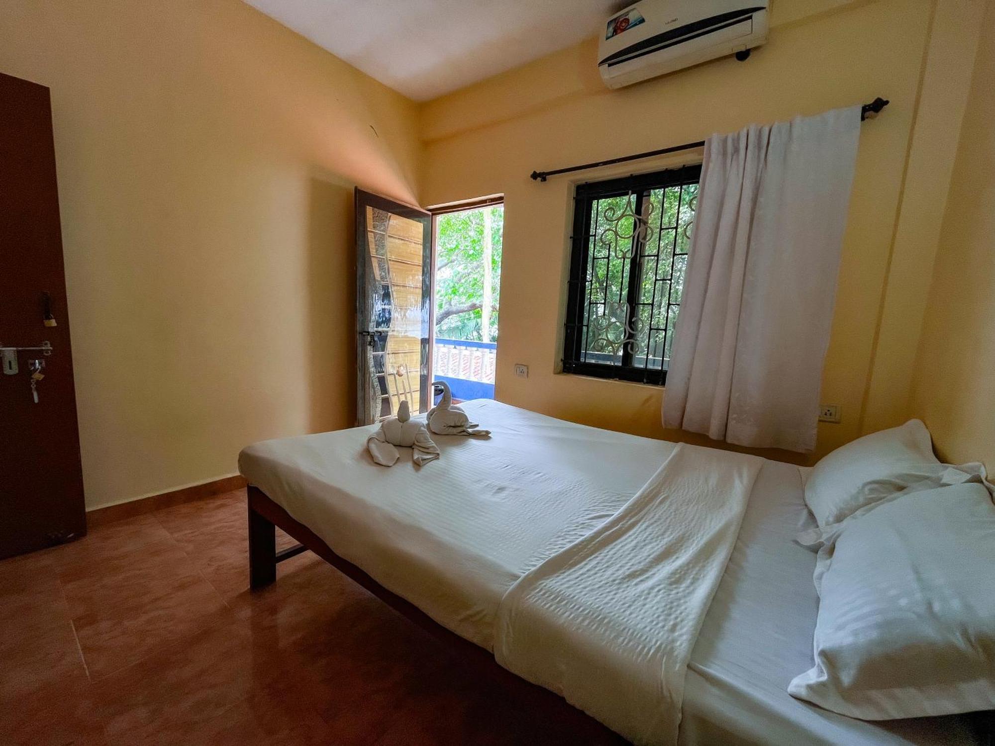 12 Monks - Beachside Hostel Arambol Ngoại thất bức ảnh