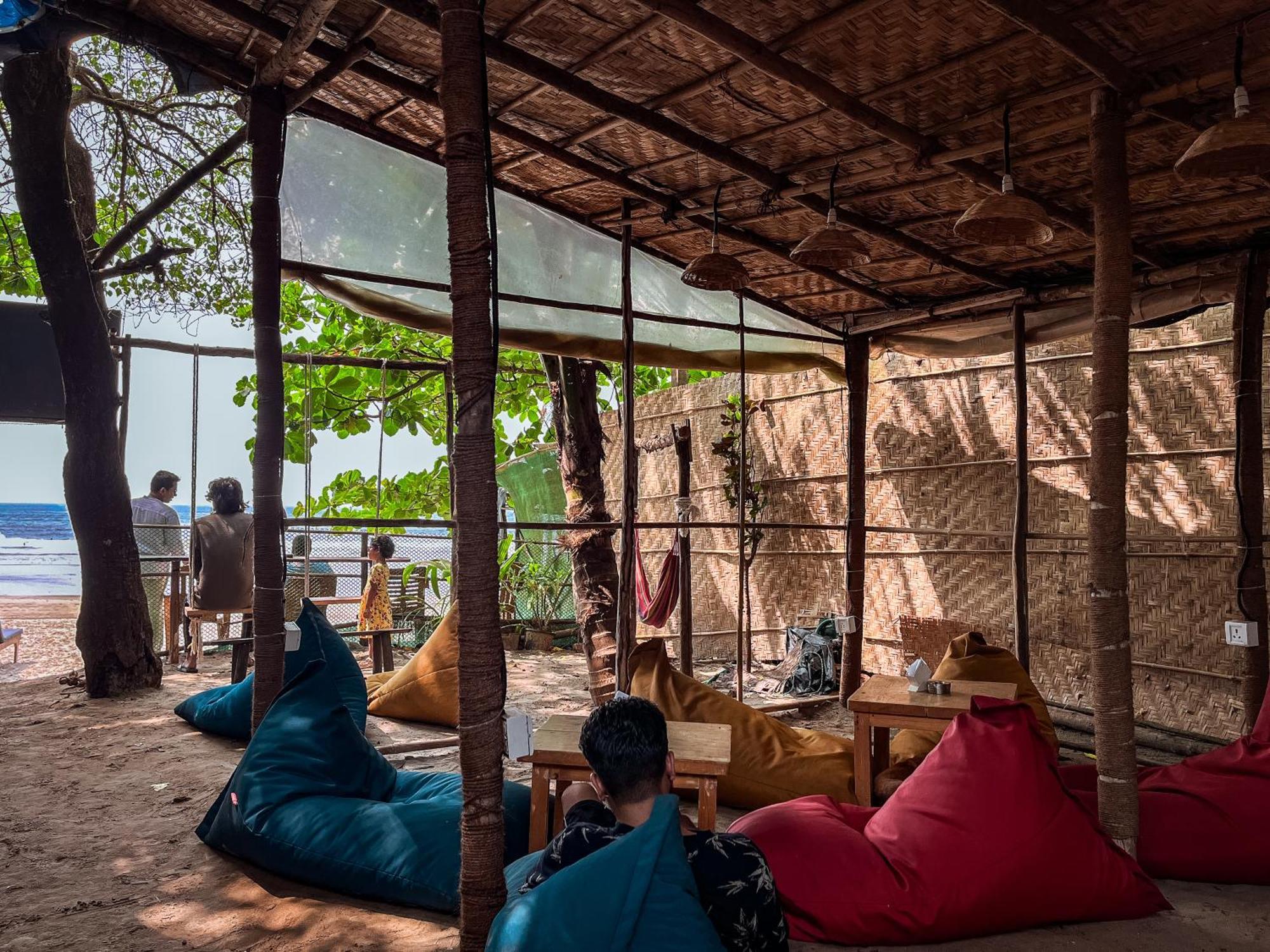 12 Monks - Beachside Hostel Arambol Ngoại thất bức ảnh