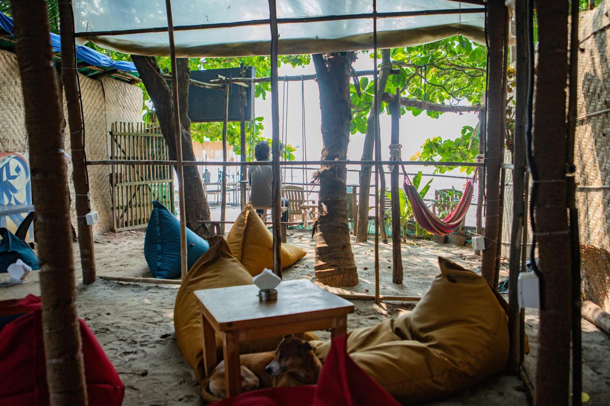 12 Monks - Beachside Hostel Arambol Ngoại thất bức ảnh