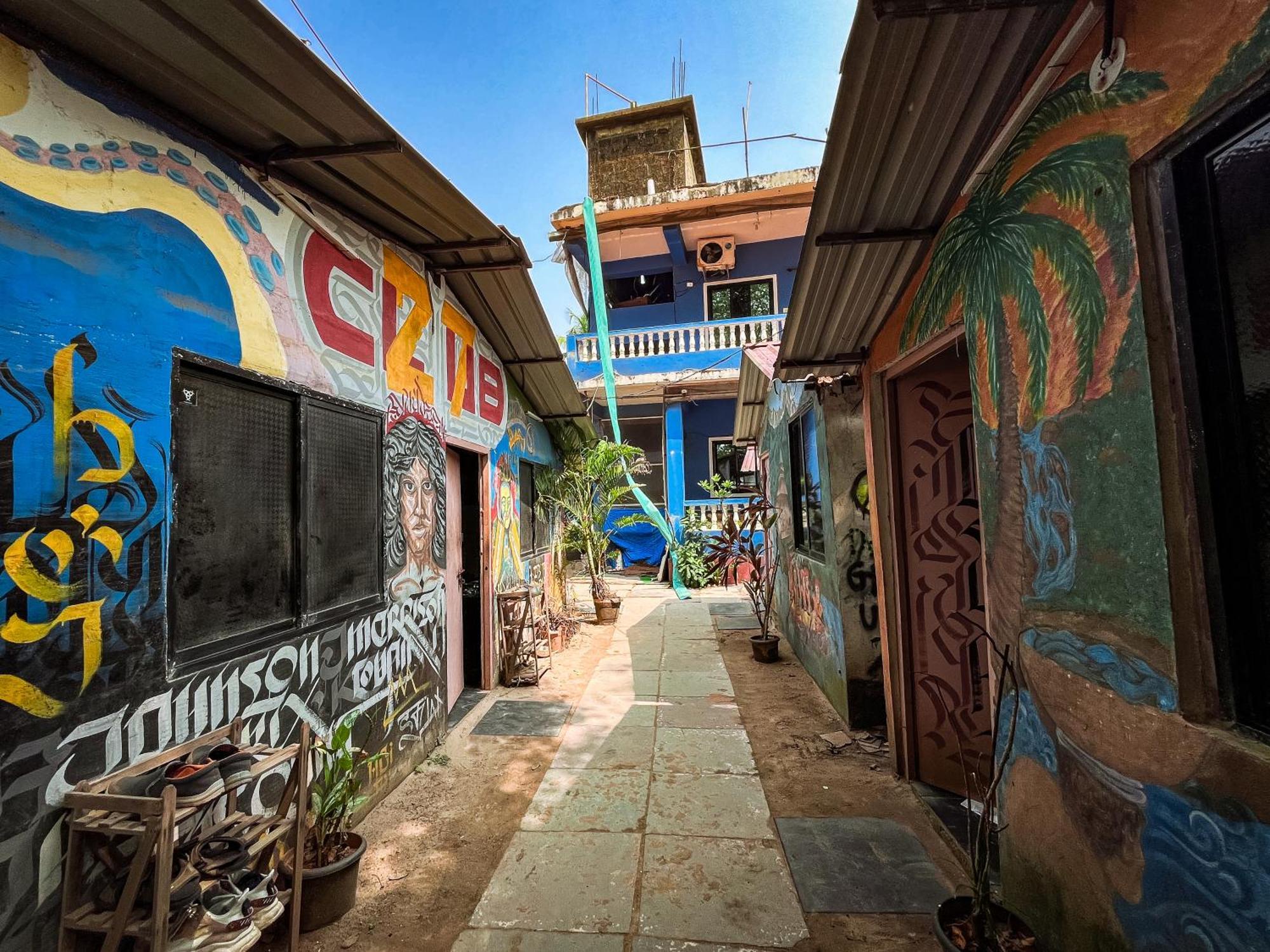 12 Monks - Beachside Hostel Arambol Ngoại thất bức ảnh