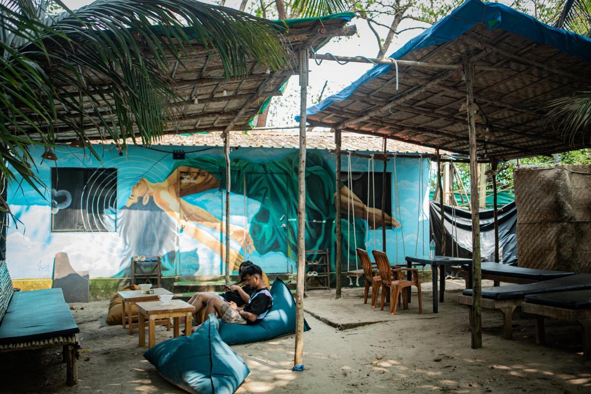 12 Monks - Beachside Hostel Arambol Ngoại thất bức ảnh
